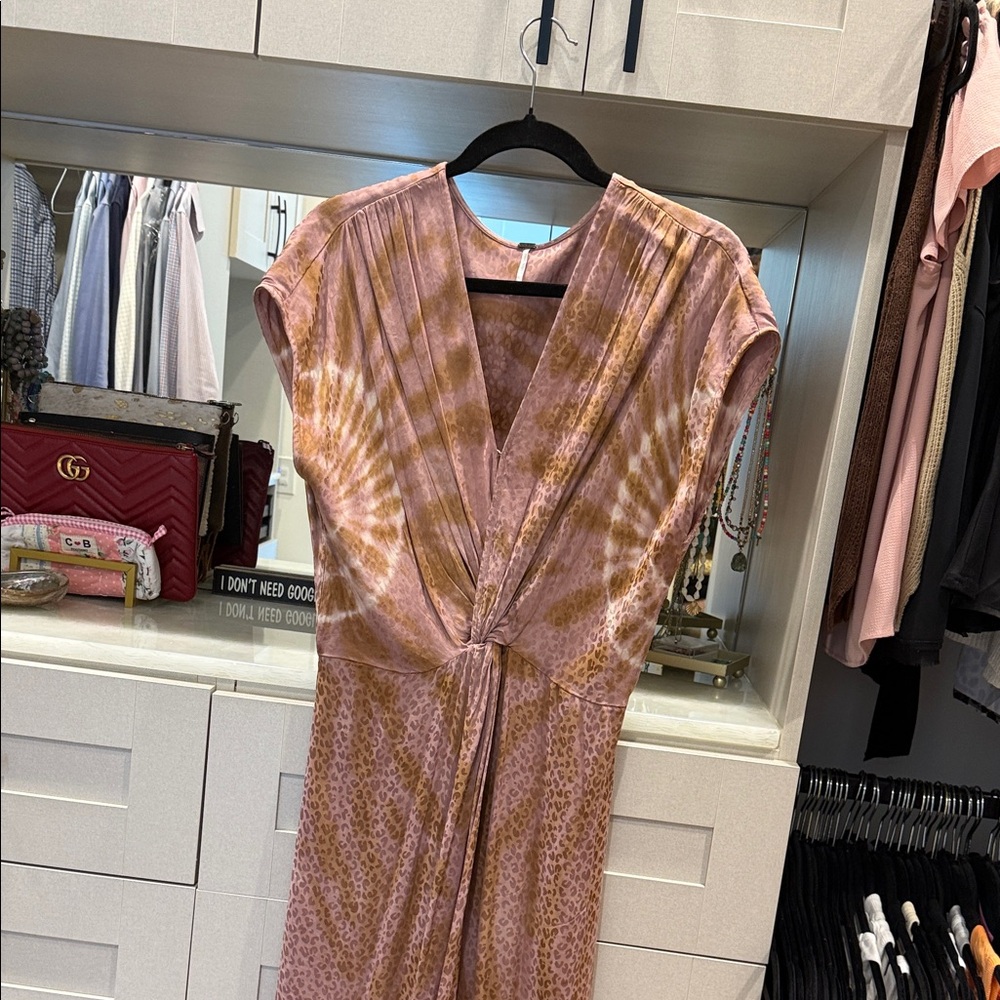 Bohemian Tie-Dye Maxi Dress in Pink and Cream - Picture 2 of 5